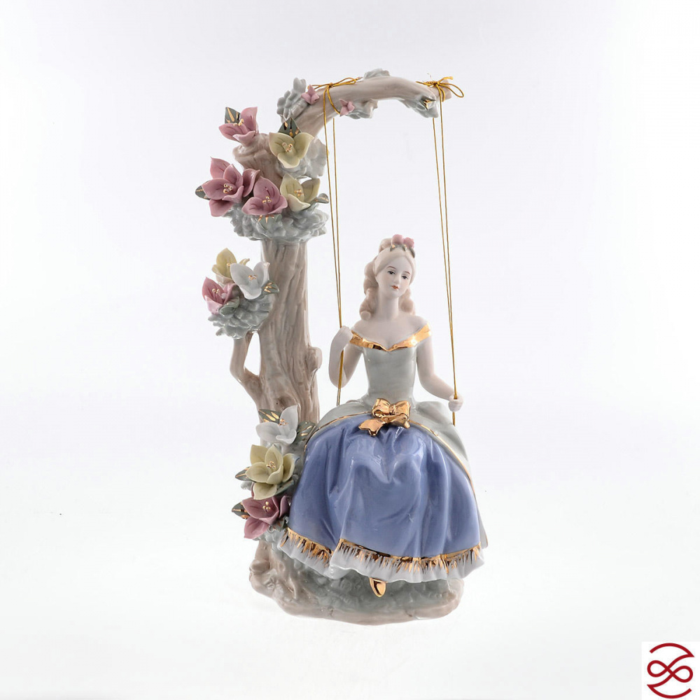 Статуэтка 35см,Royal Classics Девушка на качелях  HW-10  39294